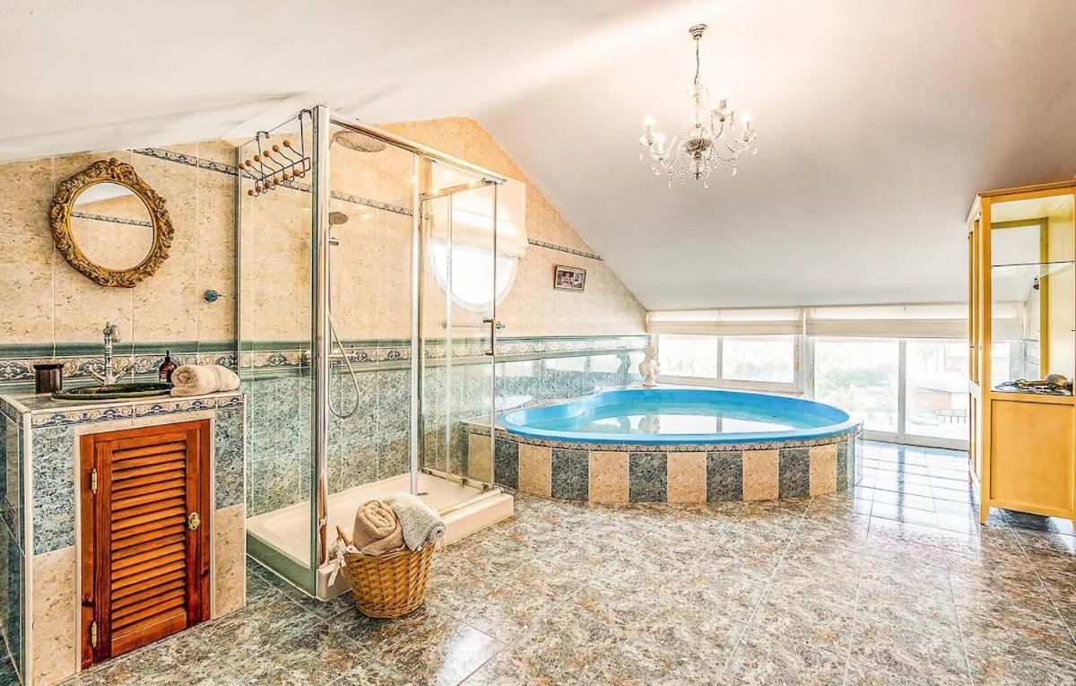 Majestic Villa By The Beach Heated Private Pool & Jacuzzi Бенальмадена Екстер'єр фото